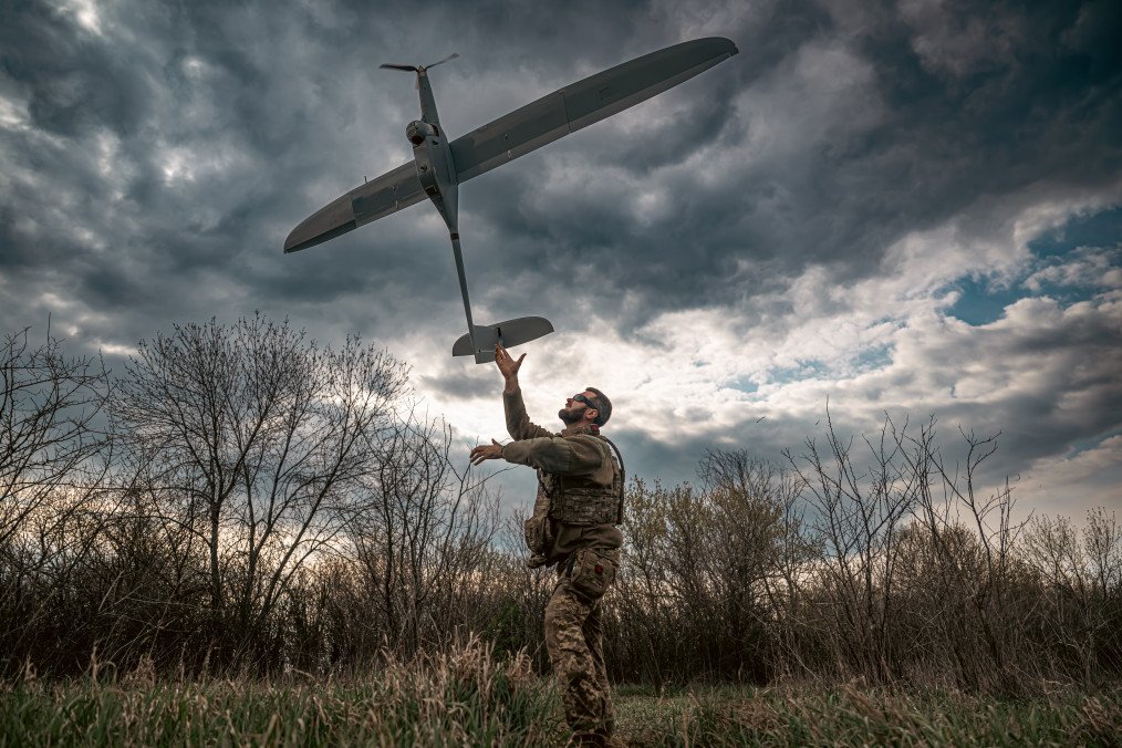 A Ukrainian soldier launches a Polish-made FlyEye reconnaissance drone during an operation in the Donetsk region. (Source: Getty Images)