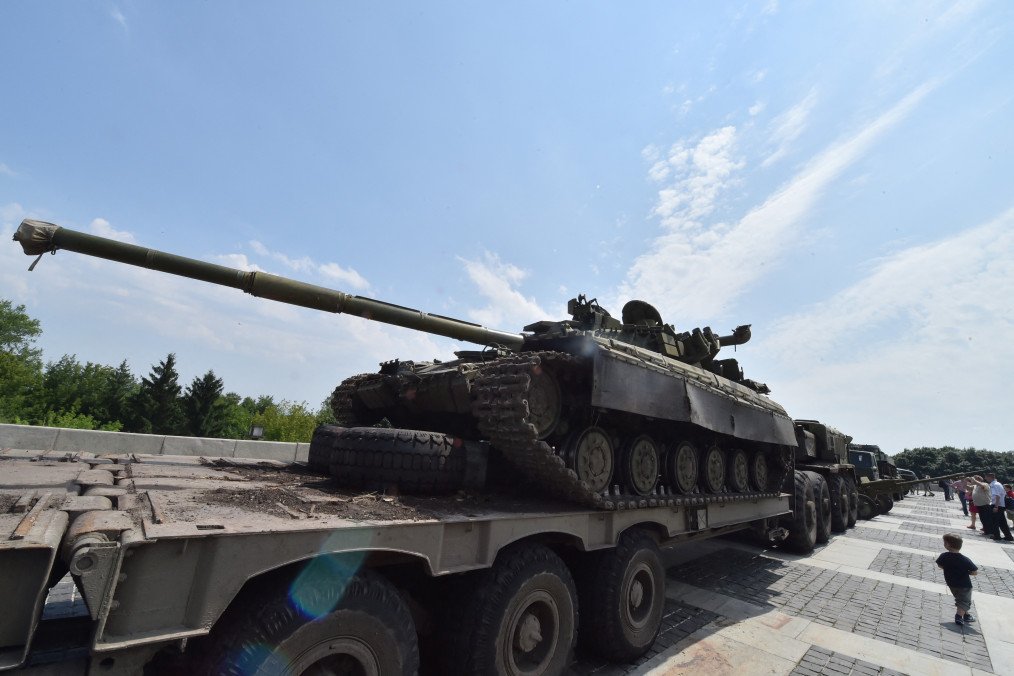 Nearly 400 Foreign Companies Request Access to Ukraine’s Russian Weapon Intelligence Russian military equipment. (Source: Getty Images)