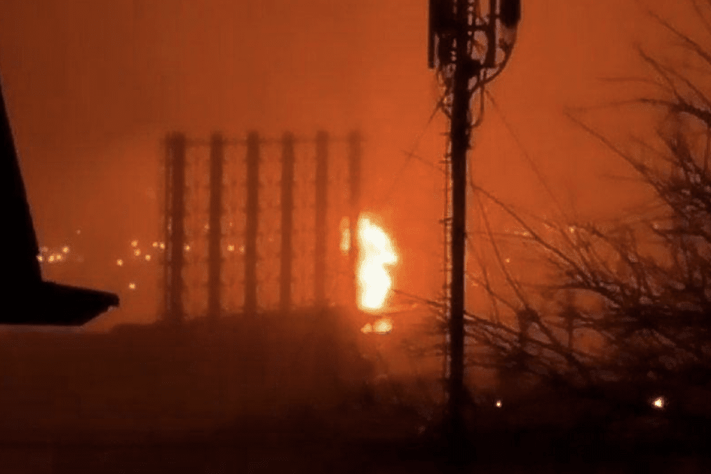 Drone Attack Torches Rosneft Russian Oil Hub in Tuapse In the early hours of December 31, Tuapse, a city in Russia’s Krasnodar region, was targeted by a drone strike that hit a local oil refinery, triggering a major fire at the site. (Source: Astra)