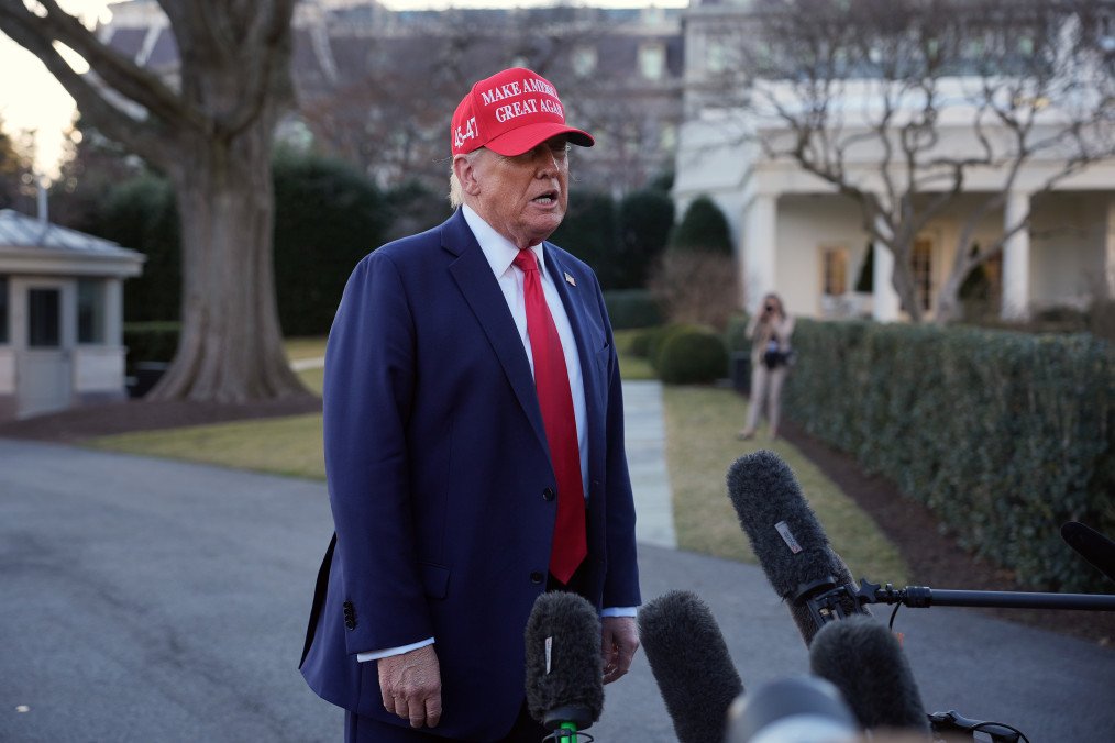 White House National Confirms Talks on Ukraine Peace Negotiations