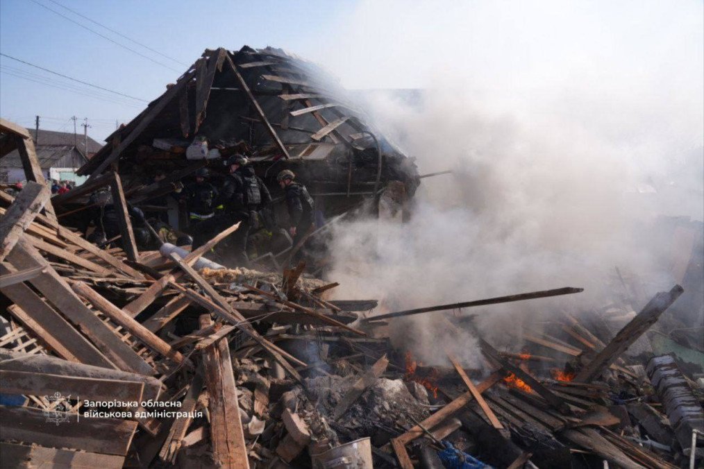 Rescuers search through the rubble of a destroyed residential building after a Russian strike in Zaporizhzhia region. (Source: Zaporizhzhia Regional Military Administration)