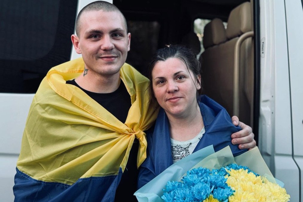 Held Separately in Russian Captivity, Mother and Son Finally Reunite in POW Exchange Held Separately in Russian Captivity, Mother and Son Finally Reunite in POW Exchange