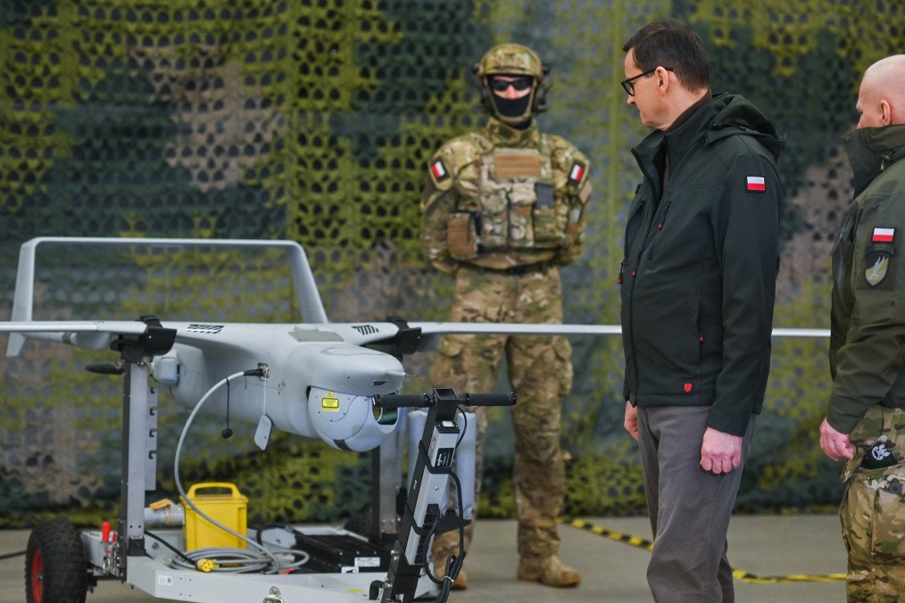 Polish Authorities Neutralize Drone Over Government Buildings, Detain Two Belarusians