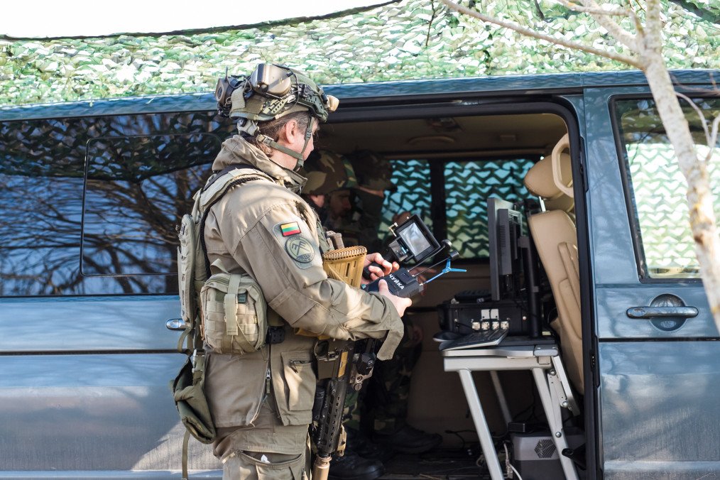 A member of Lithuania’s specialized 1031st Drone Company operates a Ukrainian-made “Chuyka” drone detector next to a mobile command van during tactical field exercises. (Source: Lithuania’s specialized 1031st Drone Company) A member of Lithuania’s specialized 1031st Drone Company operates a Ukrainian-made “Chuyka” drone detector next to a mobile command van during tactical field exercises. (Source: Lithuania’s specialized 1031st Drone Company)