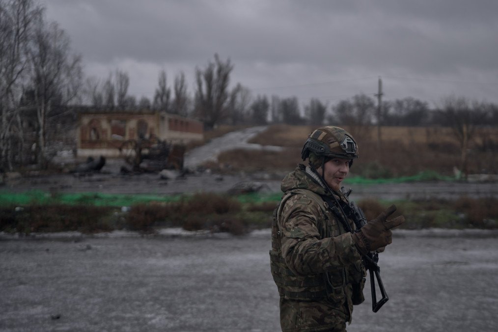 Ukrainian serviceman on the road between Druzhkivka and Kostyantynivka, Donetsk region, amid ongoing Russian artillery and FPV drone threats near the frontline, February 13, 2026. (Source: Getty Images)