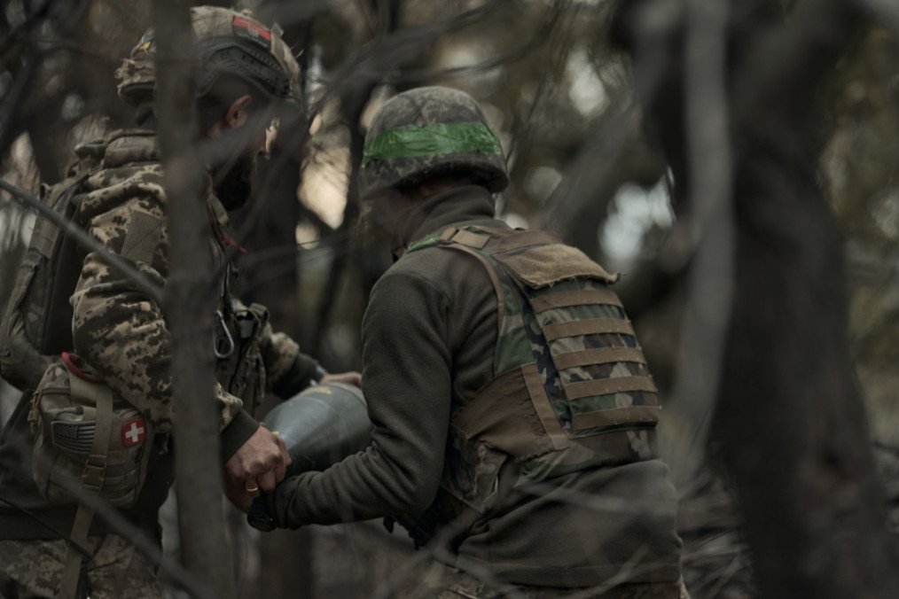 La tripulación de un obús autopropulsado M-109 realiza misiones de fuego contra las líneas rusas el 16 de octubre de 2025 en Kostiantynivka, Ucrania. Foto ilustrativa. (Fuente: Getty Images)