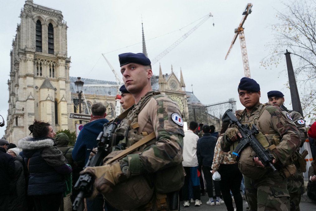 France Issues Crisis Survival Guide Including “What to Do in the Event of an Air Alert” France Issues Crisis Survival Guide Including “What to Do in the Event of an Air Alert”