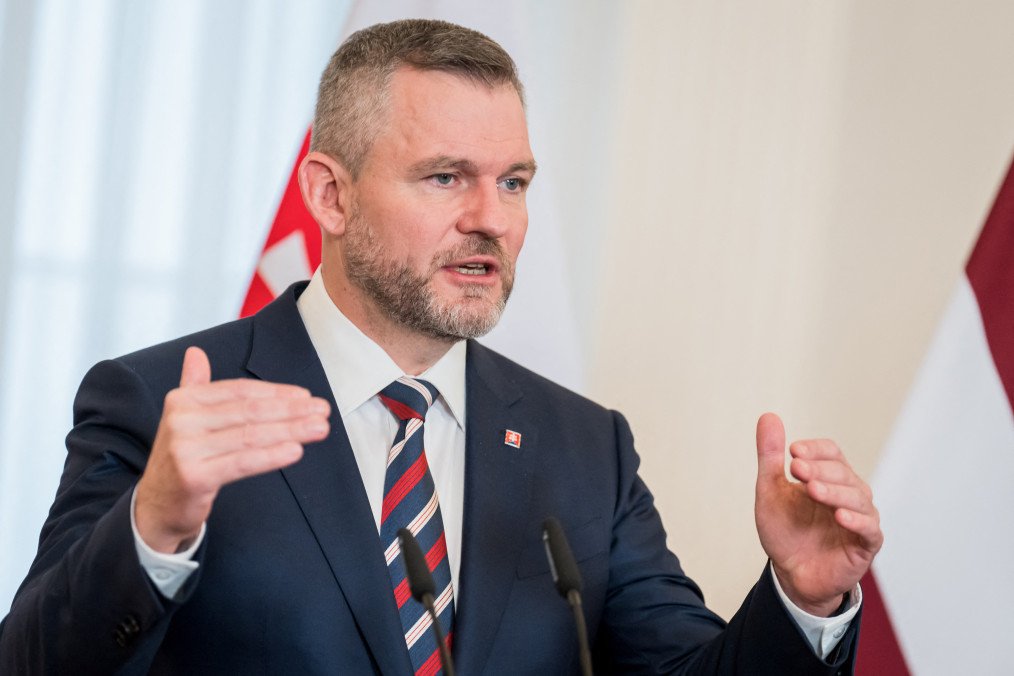 Slovak President Suggests Ukraine Will Need to Sacrifice Territory to Achieve Peace