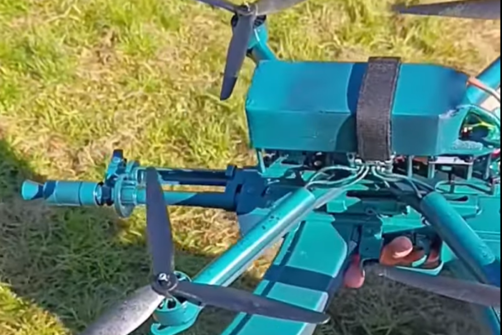 Rusia equipa un dron FPV con un Kalashnikov y afirma que puede asaltar posiciones y derribar aeronaves ultimas noticias de ucrania ultimas noticias de la guerra de ucrania ultimas noticias de ucrania rusia potencia militar jamal putin rusia