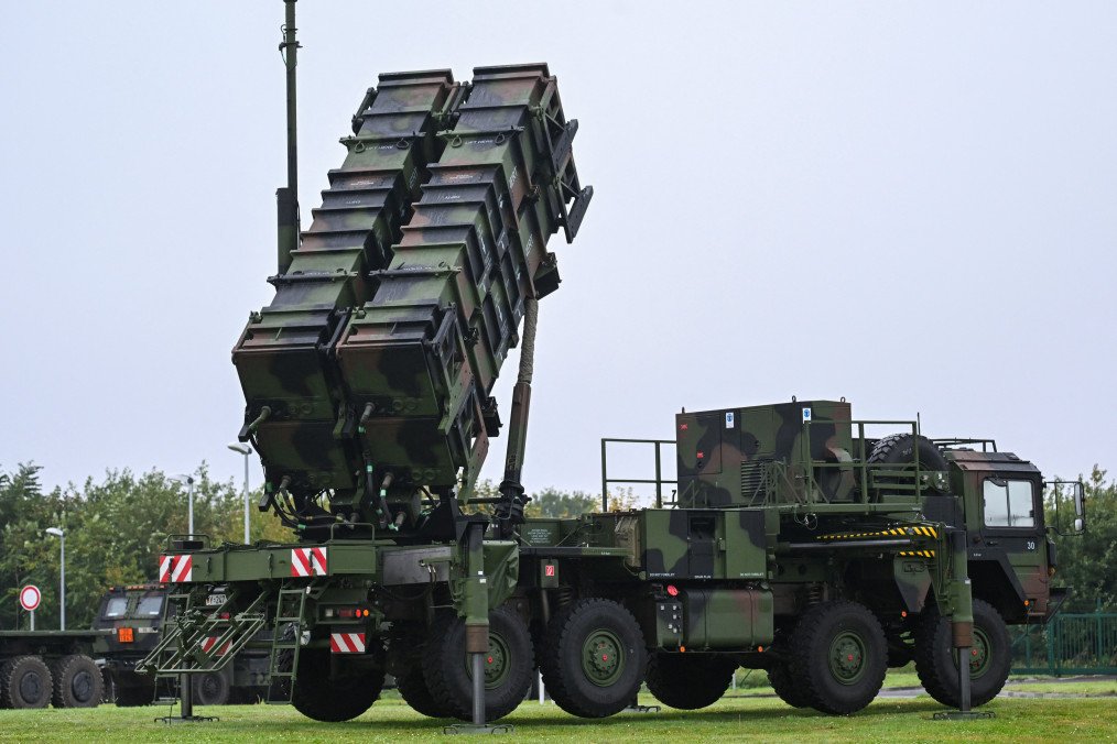 NATO Could Face “Punch After Punch” in Potential Russian Missile Attack Amid Patriot Shortage A Patriot missile system. (Source: Getty Images)
