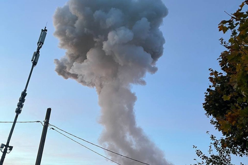 A massive explosion through a chemical facility in Krasnozavodsk, located in the Moscow region. (Source: Exilenova+)