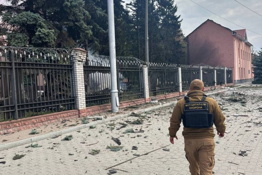 Aftermath of a Russian drone strike in Kyiv, October 8, 2026. Aftermath of a Russian drone strike in Kyiv, October 8, 2026.
