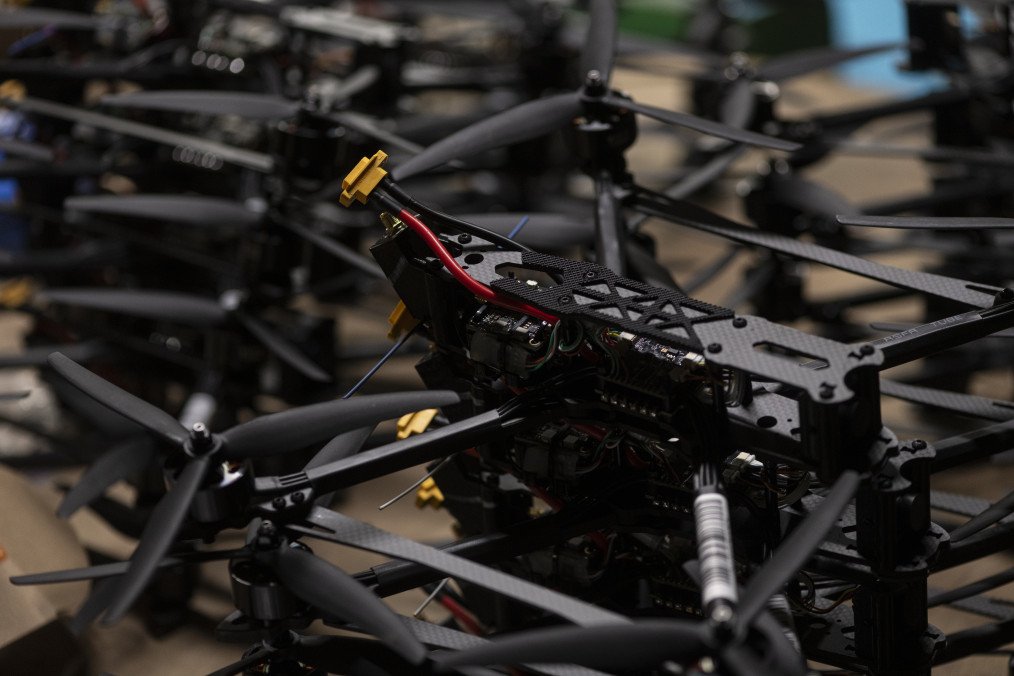 Drones lie in a mobile strike drone workshop of the 25th Airborne Brigade on March 23, 2025 in Donetsk region, Ukraine. Illustrative photo. (Source: Getty Images)