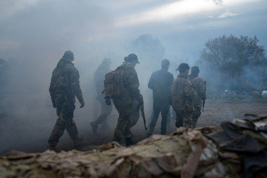 Russia Launches Ballistic Missile Strike on Ukrainian Training Base, Casualties Reported