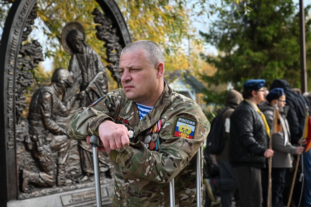 A veteran of the Russian war in Ukraine attends the dedication ceremony of a monument to fallen soldiers the Moscow region on October 12, 2025. Illustrative image. (Photo: Olesya Kupryaeva/AFP via Getty Images)