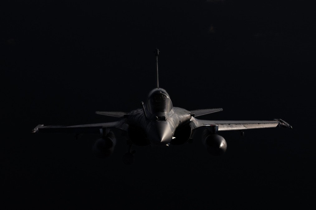 A France air force Rafale fighter jet flies over the southwestern coasts of France on September 26, 2025.