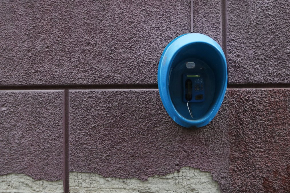Landline Payphones Return to Crimea as Blackouts Sever Communications Street landline payphone. (Source: Getty Images)