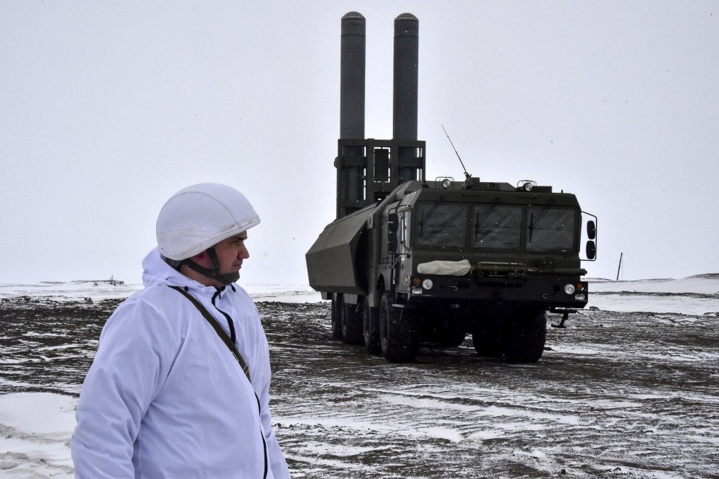 A Russian serviceman stands beside a Bastion coastal defense missile system on Alexandra Land in the Franz Josef Land archipelago, May 2021. (Source: Getty Images) A Russian serviceman stands beside a Bastion coastal defense missile system on Alexandra Land in the Franz Josef Land archipelago, May 2021. (Source: Getty Images)