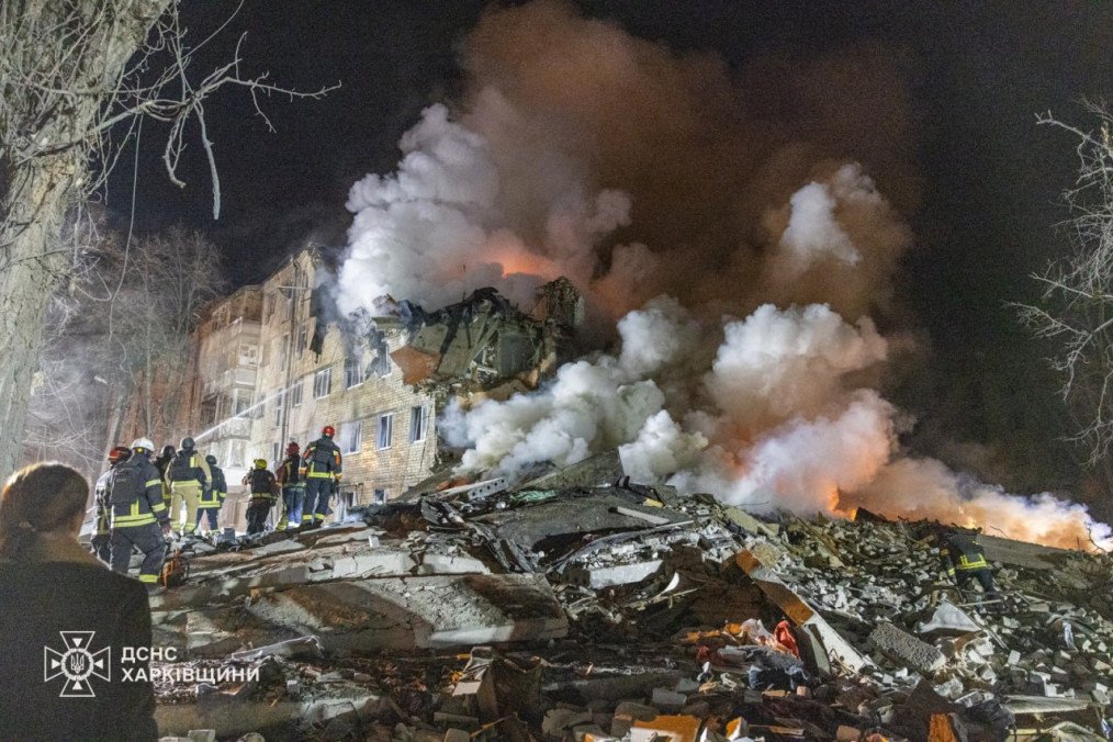 Emergency crews work through smoke and rubble after a Russian strike destroyed part of a residential building in Kharkiv. (Source: State Emergency Service of Ukraine)
