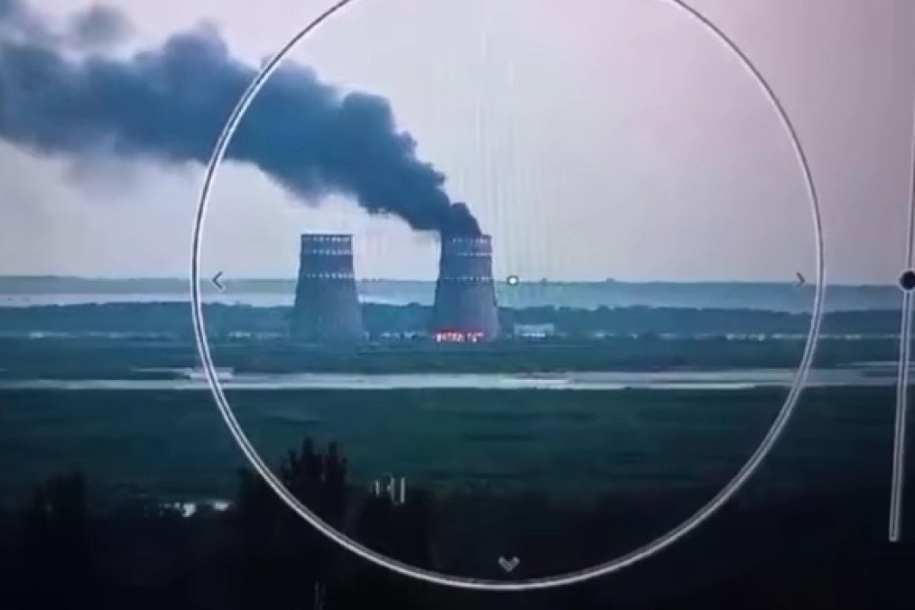 Russia Starts Fire in Occupied Zaporizhzhia Nuclear Power Plant, Zelenskyy Reports, Video