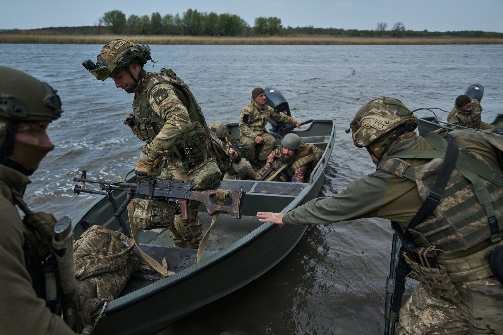 Russia Amasses 300 Boats in Push to Capture Islands Near Kherson, Says Ukrainian Armed Forces