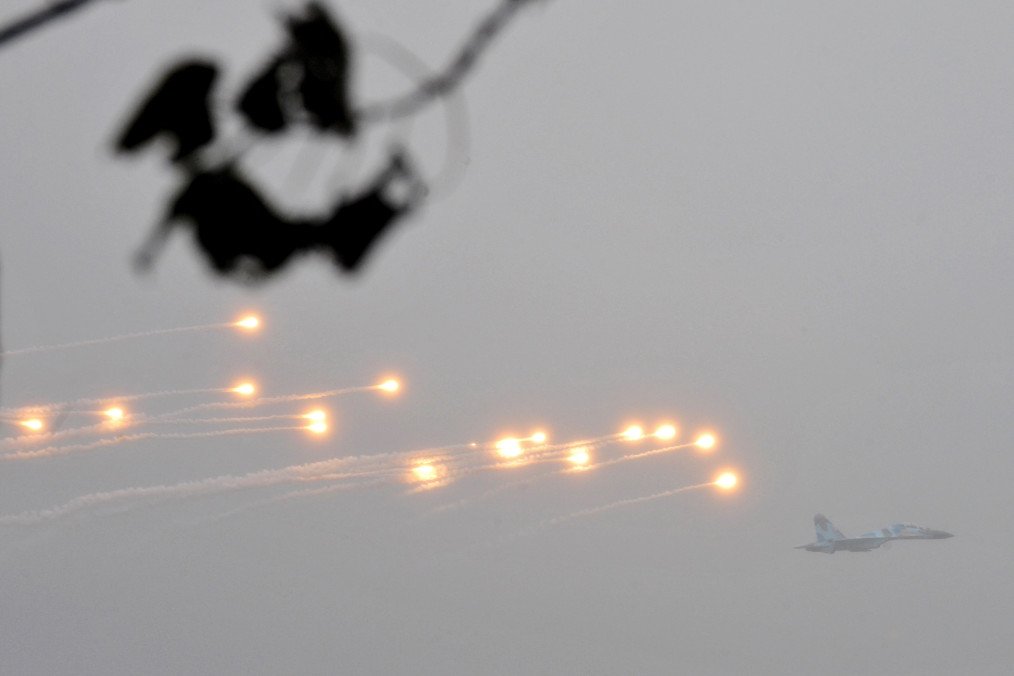Ukrainian MiG-29 Destroys Russian FPV Drone Hub With French HAMMER Bombs, Video Ukrainian MiG-29 Destroys Russian FPV Drone Hub With French HAMMER Bombs, Video