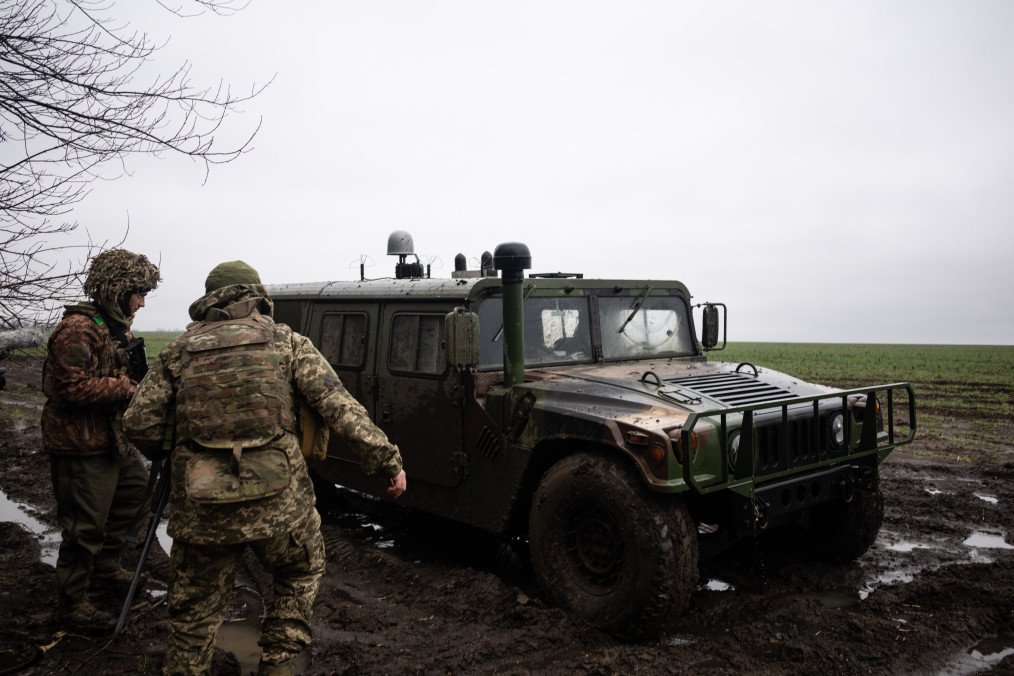 Russia Attempts to Shift Blame for War Crimes in Pokrovsk Onto Ukraine in New Disinformation Campaign The 148th Artillery Brigade prepares a CAESAR self-propelled howitzer for a fire mission near Pokrovsk, Donetsk Region, Ukraine on January 11, 2026. Illustrative image. (Photo: Getty Images)