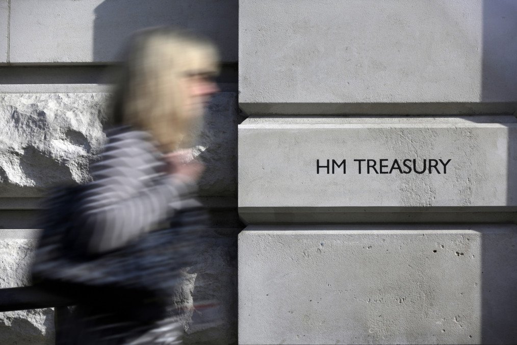 UK Fines London Firm $1.28M for Supplying Jet Fuel Used by Russian Military