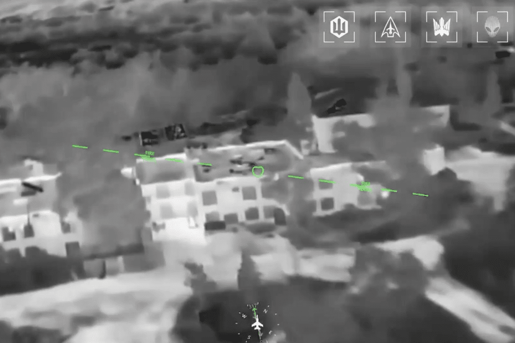 Thermal drone footage shows a strike on a Russian military position in occupied Donetsk region during a Ukrainian SBS operation. (Source: SBS of Ukraine) Thermal drone footage shows a strike on a Russian military position in occupied Donetsk region during a Ukrainian SBS operation. (Source: SBS of Ukraine)
