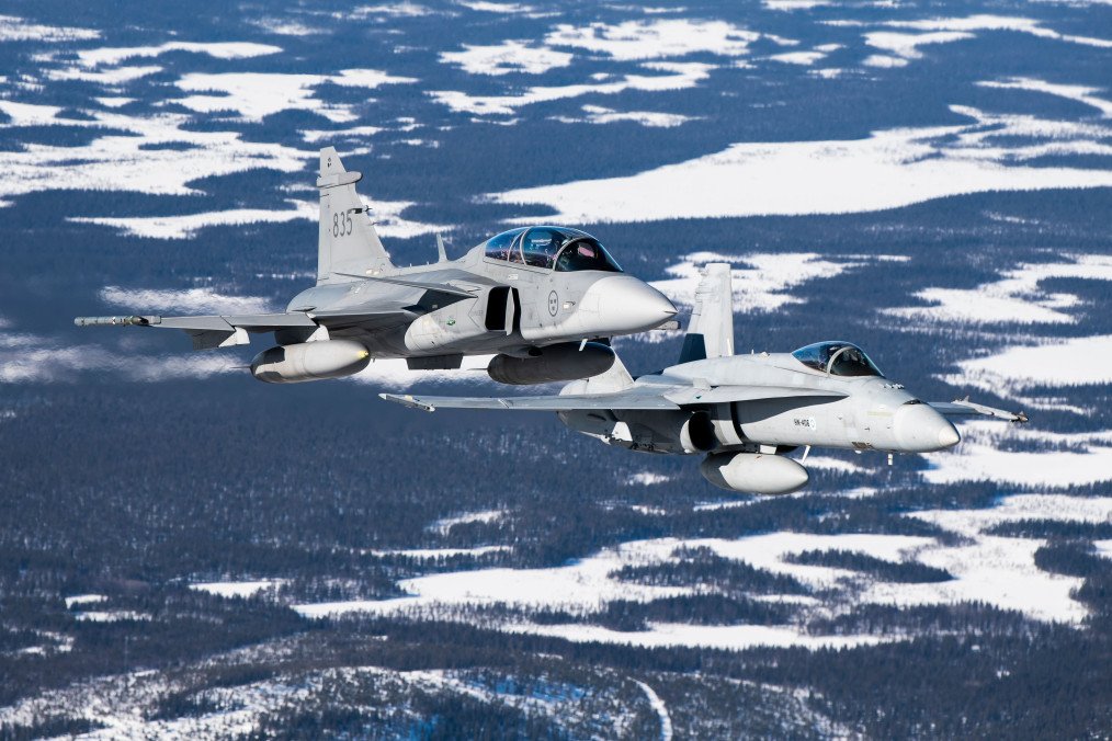 Sweden Warns: Next Russian Jet Crossing Its Skies Will Be Shot Down