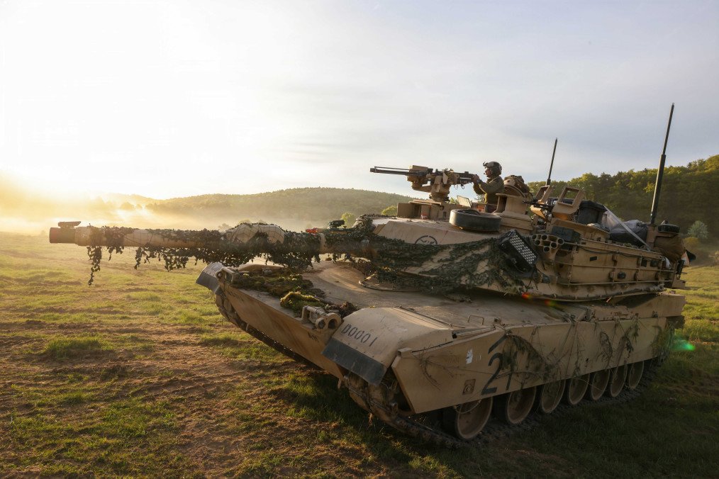 An Army M1A2 Abrams tank prepares to engage simulated targets during Combined Resolve 26-07 at the Joint Multinational Readiness Center’s Hohenfels Training Area, Germany, April 28, 2026.
