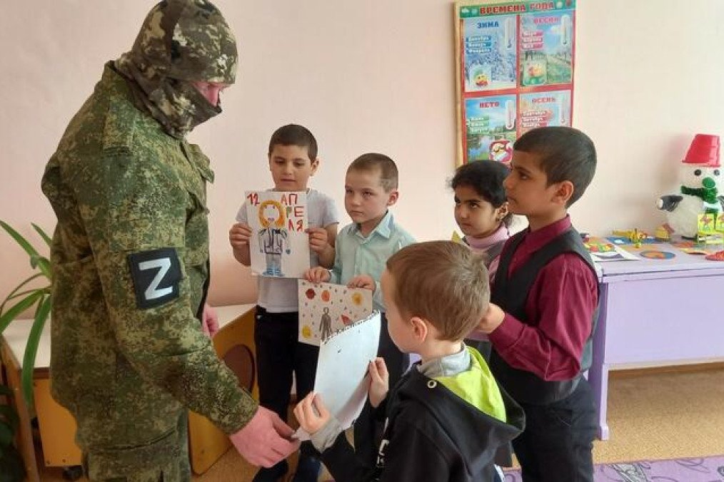 Russian Troops Exploit Schools in Occupied Zaporizhzhia Region for Army Fundraising