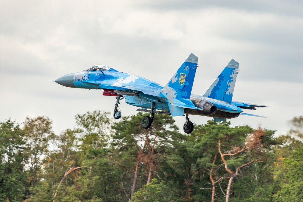 Ukrainian Air Force Confirms Loss of Su-27 Fighter Jet During Russian Drone Attack Ukrainian Air Force Confirms Loss of Su-27 Fighter Jet During Russian Drone Attack