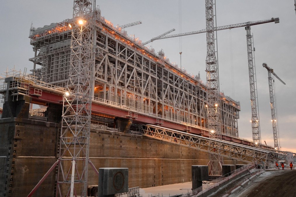 Construction of Russia’s Novatek Arctic LNG 2 project in Belokamenka, Murmansk region, November 29, 2021. (Source: Getty Images) Construction of Russia’s Novatek Arctic LNG 2 project in Belokamenka, Murmansk region, November 29, 2021. (Source: Getty Images)