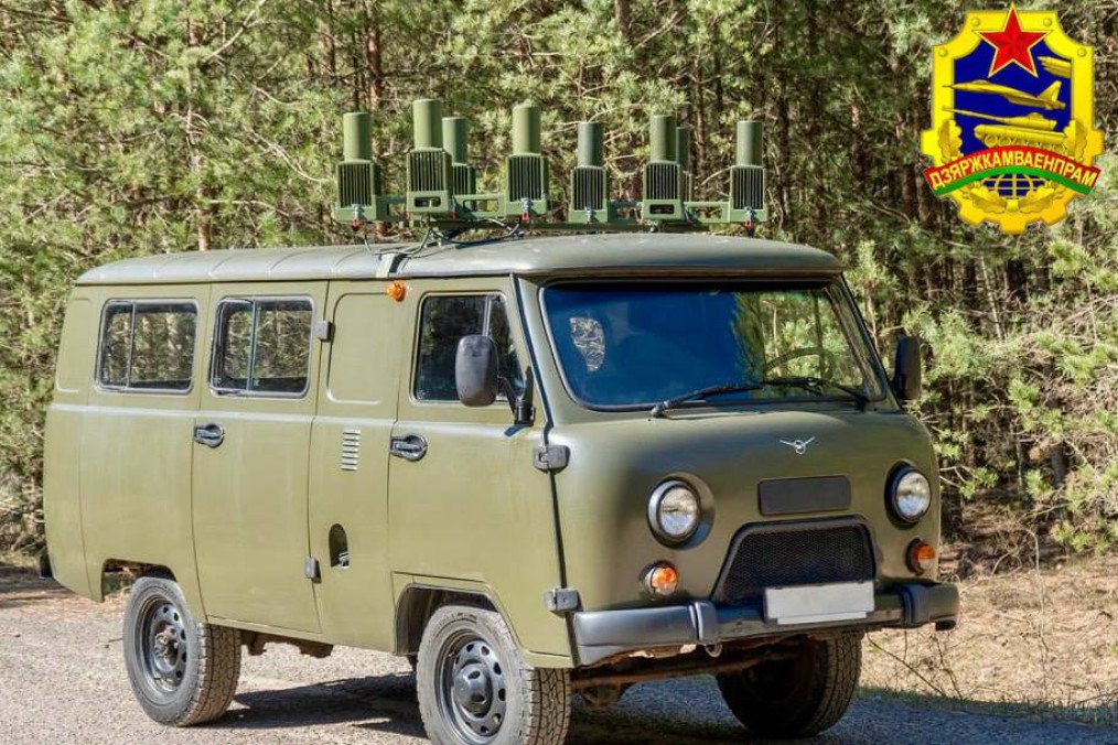 Belarus Turns 60-Year-Old "Bukhanka" Van into Electronic Warfare Jammer Belarus Turns 60-Year-Old "Bukhanka" Van into Electronic Warfare Jammer