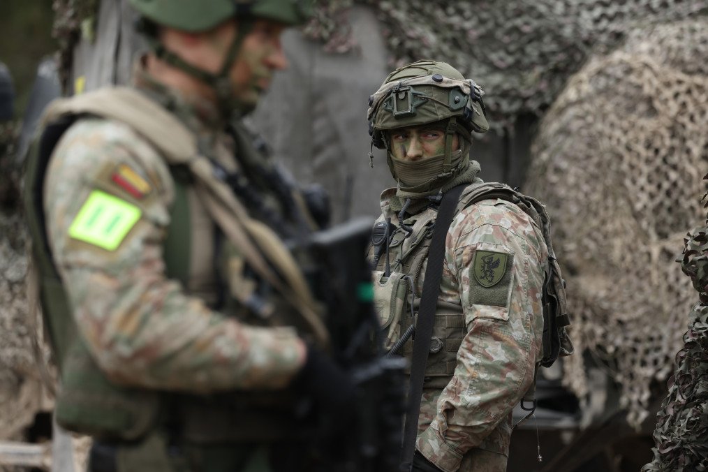 Soldiers of the Lithuanian Land Force participate in the Allied Spirit 25 military exercise at the US 7th Army Training Command Joint Multinational Readiness Center on March 12, 2025 near Hohenfels, Germany. Illustrative photo. (Source: Getty Images) Soldiers of the Lithuanian Land Force participate in the Allied Spirit 25 military exercise at the US 7th Army Training Command Joint Multinational Readiness Center on March 12, 2025 near Hohenfels, Germany. Illustrative photo. (Source: Getty Images)