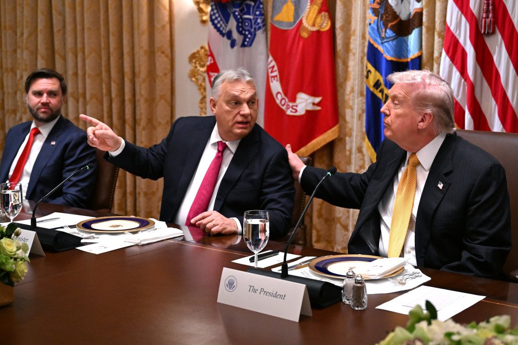 El presidente de EE.UU., Donald Trump, y el vicepresidente, JD Vance, se reunieron con el primer ministro de Hungría, Viktor Orbán, durante un almuerzo bilateral en la Casa Blanca el 7 de noviembre de 2025 (Fuente: Getty Images)