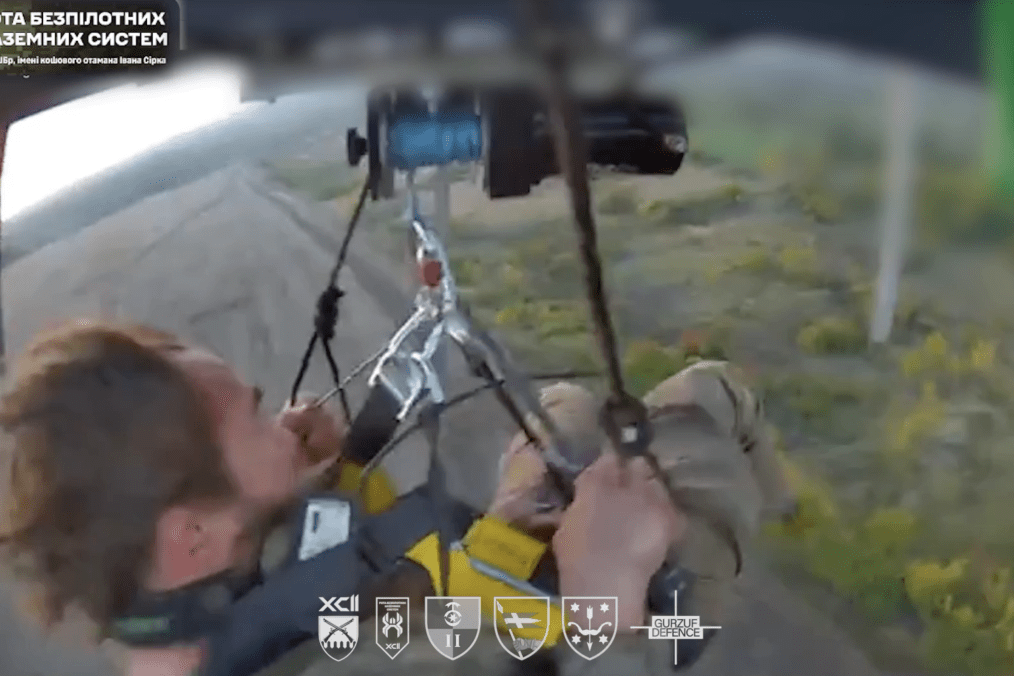 A wounded Ukrainian soldier is evacuated from the front line using a heavy aerial drone developed by Gurzuf Defence. (Source: 92nd Assault Brigade)