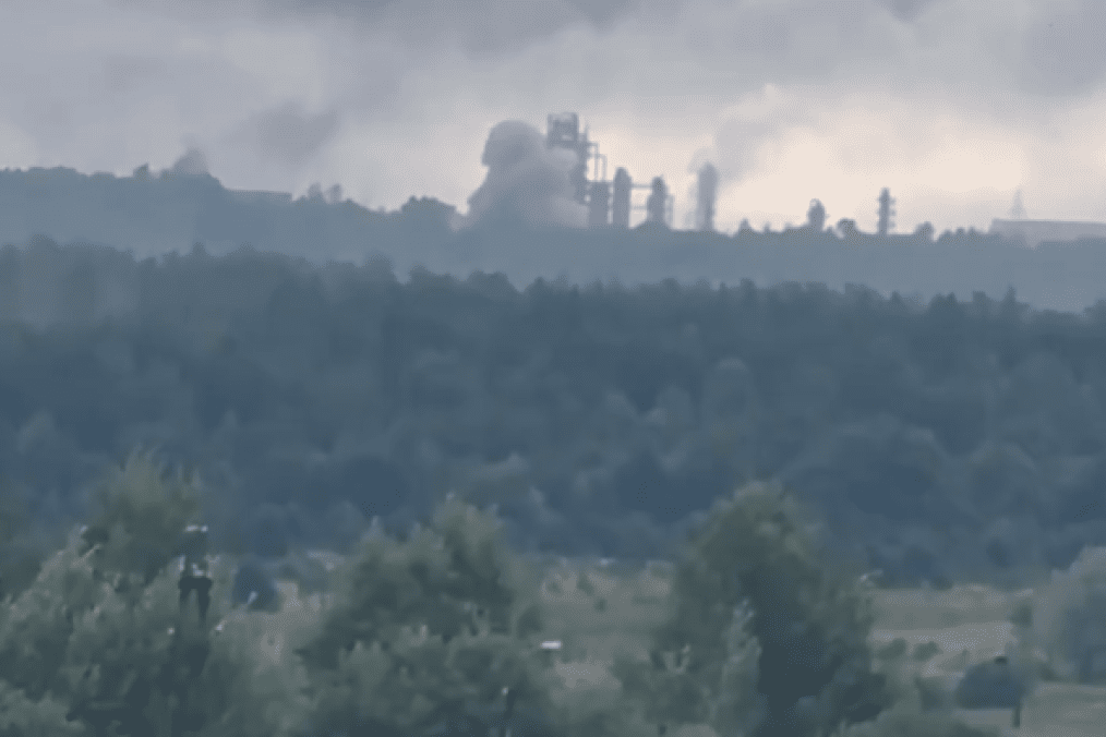 Explosion after a drone strike at the oil refinery in Nizhnekamsk, Russia’s Republic of Tatarstan, August 20, 2026. Explosion after a drone strike at the oil refinery in Nizhnekamsk, Russia’s Republic of Tatarstan, August 20, 2026.