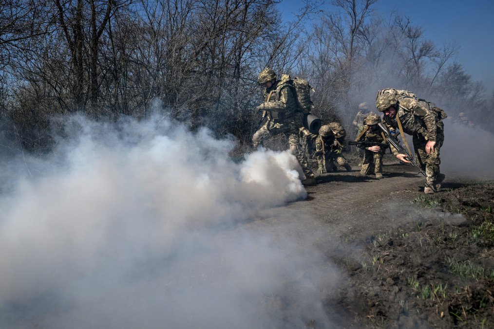 Russia's War Against Ukraine Enters Day 1,568—Matching the Length of World War I Recruits, supervised by instructors, cover a distance on Day Zero of Basic Military Training at the 118th Separate Mechanised Brigade of the Ukrainian Armed Forces on April 5, 2026. (Source: Getty Images)