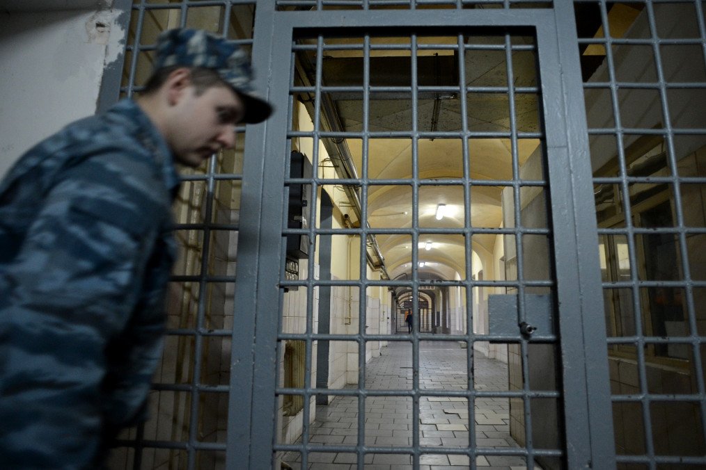 A guard stands in a passage of the notorious Butyrka remand prison in Moscow, on December 4, 2013. AFP