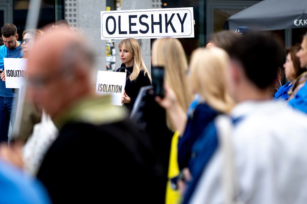 Demonstrators gather in Brussels, on September 28, 2026, to support residents of Oleshky and other Ukrainian territories under Russian occupation. (Source: Getty Images) Demonstrators gather in Brussels, on September 28, 2026, to support residents of Oleshky and other Ukrainian territories under Russian occupation. (Source: Getty Images)