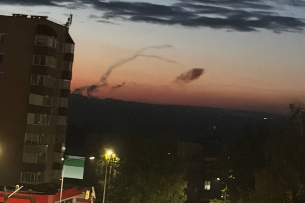 Smoke rises near the TANECO oil refinery in Nizhnekamsk following a Ukrainian strike on September 13, 2026. (Source: Exilenova+)