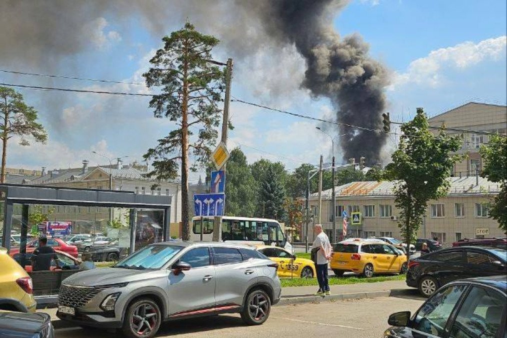 A thick column of black smoke rises over the TsNIIMash space research center in Korolev, Moscow suburb, during a major fire. (Source: social media) A thick column of black smoke rises over the TsNIIMash space research center in Korolev, Moscow suburb, during a major fire. (Source: social media)