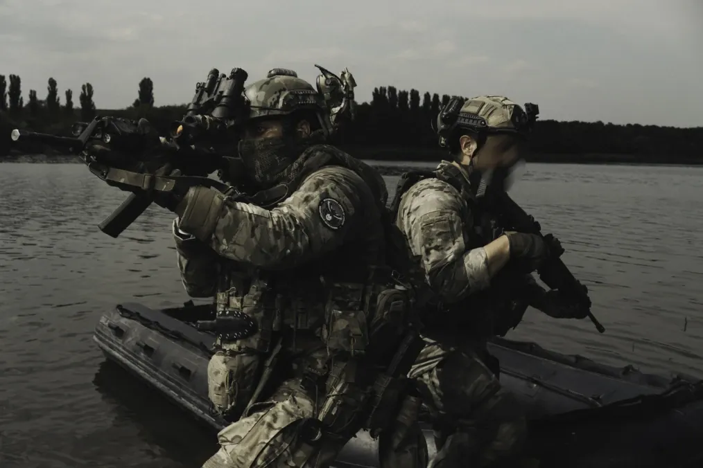 Soldiers of Ukraine’s Defense Intelligence International Legion conduct operations aboard an inflatable boat. (Source: MilitaryLand) Soldiers of Ukraine’s Defense Intelligence International Legion conduct operations aboard an inflatable boat. (Source: MilitaryLand)