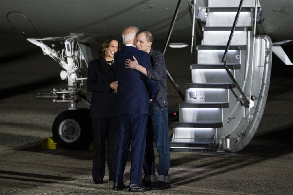 Three US Citizens Freed in Historic Prisoner Exchange Land in Maryland, Greeted by Biden and Harris