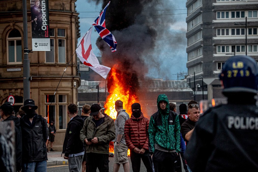 UK Creates Special Police Force to Tackle Riots Amid Russia-Linked Misinformation Campaign