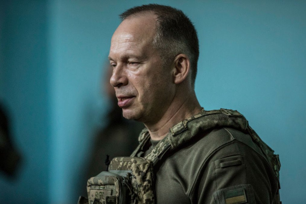 Liberating Crimea is Realistic, Says Ukrainian Commander-in-Chief