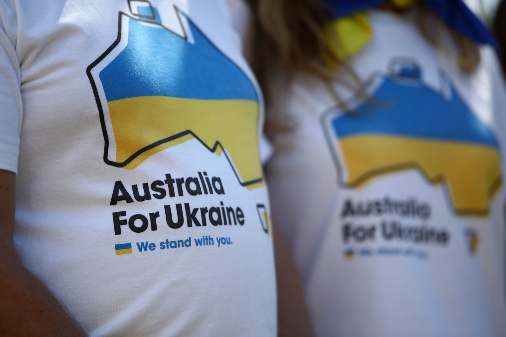 Members of the community are assembled in position just before rolling out the Ukrainian Flag at Marks Park on November 05, 2022, in Sydney, Australia. (Source: Getty Images) Members of the community are assembled in position just before rolling out the Ukrainian Flag at Marks Park on November 05, 2022, in Sydney, Australia. (Source: Getty Images)
