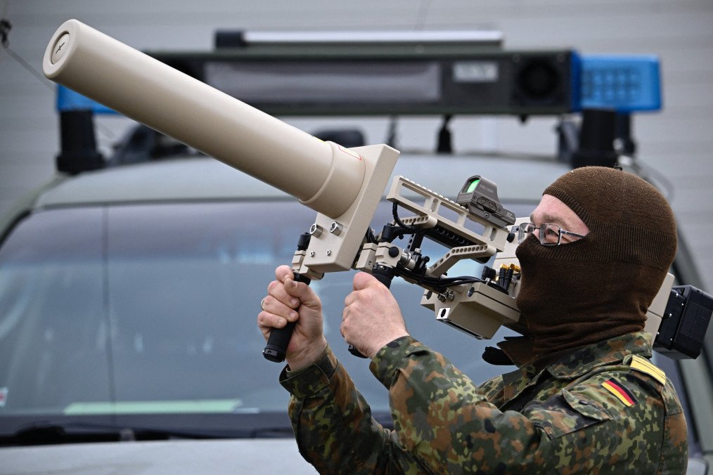 France, Germany, Sweden Send Military Personnel to Denmark After Airport Closures